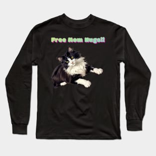 Pepe says... Free Mom Hugs!! Navy Long Sleeve T-Shirt